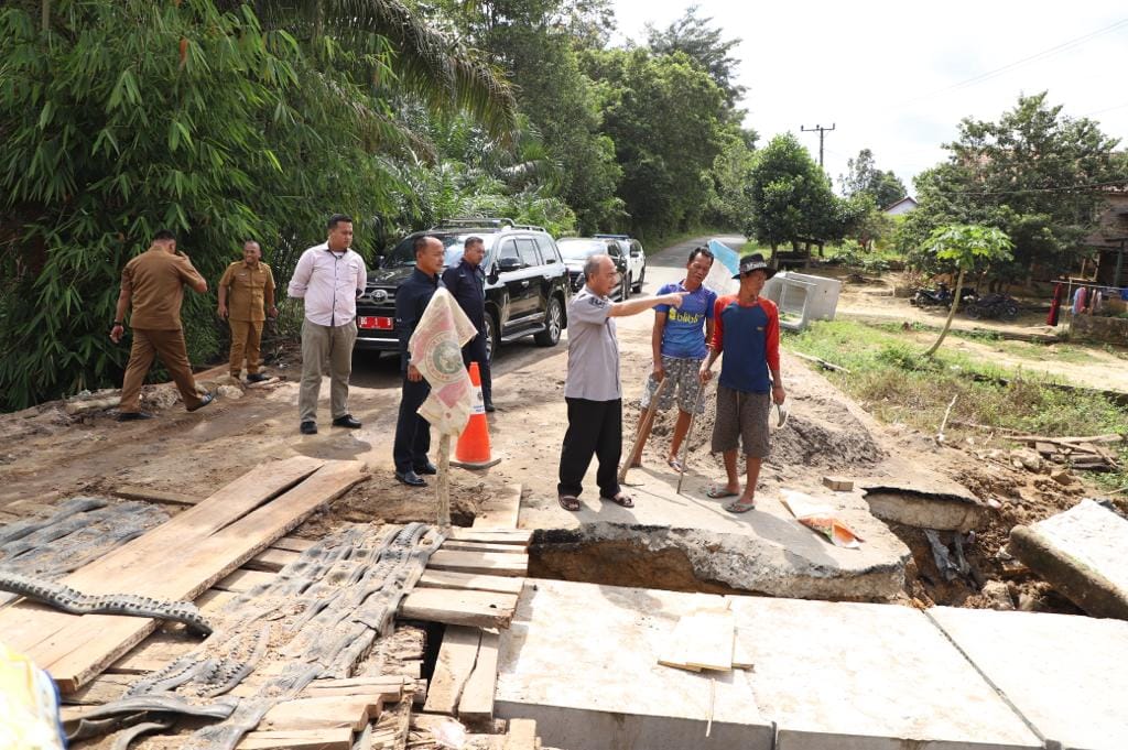 Bahayakan Pengendara, Drainase Jebol di Tanah Abang Diperbaiki