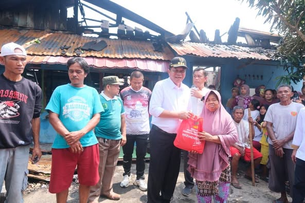 Bupati Muba Tinjau Lokasi Kebakaran di Sekayu, Janjikan Bantuan Bangun Kembali Rumah Warga