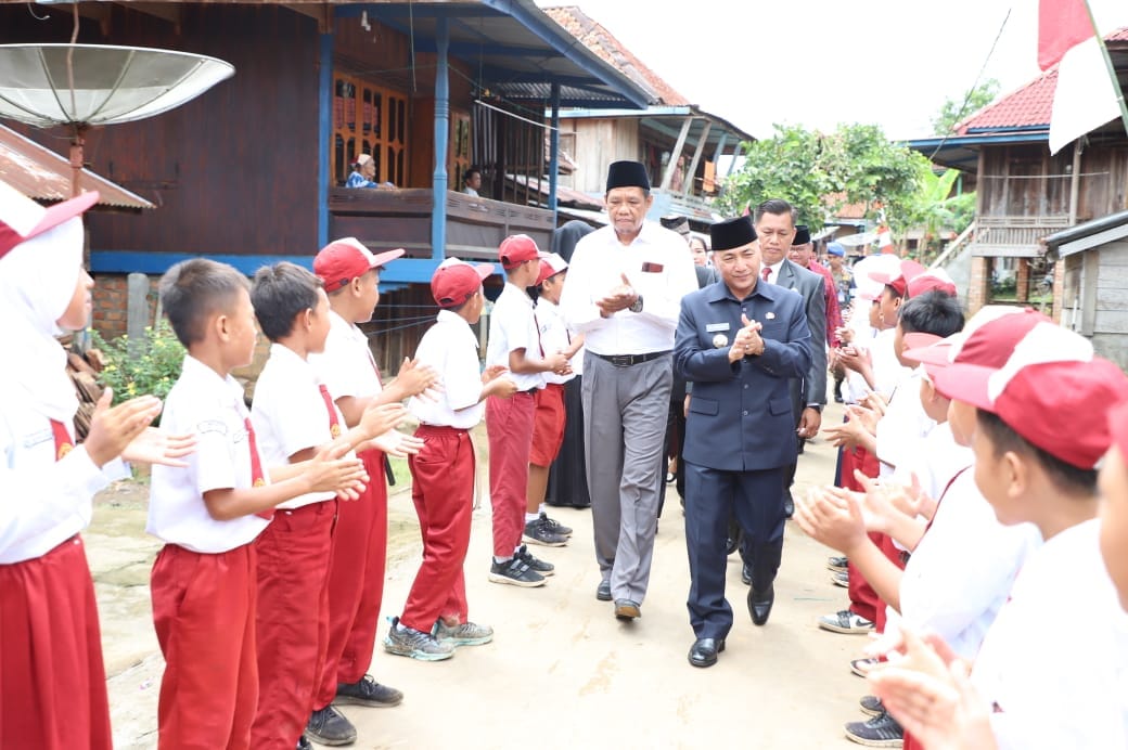 Dialog Nyambi Makan Siang Serap Aspirasi ala Pj Bupati Apriyadi