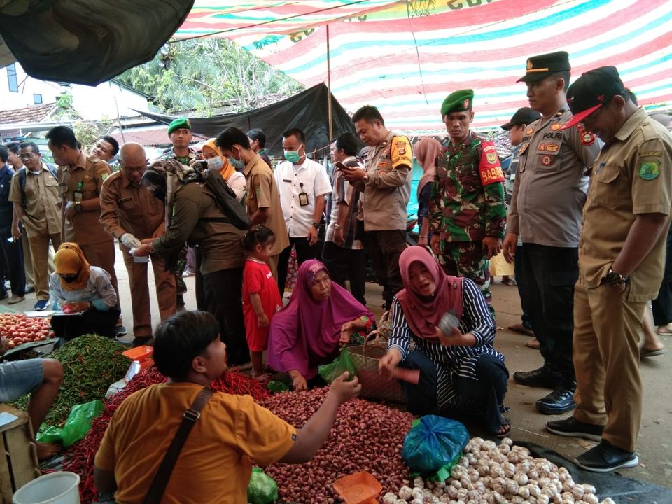 Forkopimcam Jirak Jaya Gelar Razia Makanan Mengandung Zat Berbahaya