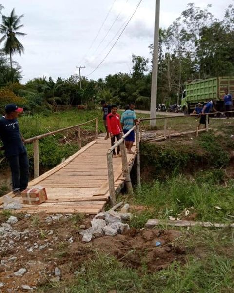 Jalan dan Jembatan Rusak di Muba, Warga Bisa Lapor Disini