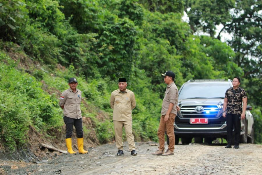 Jalan Rusak di Jirak Jaya Diperbaiki, Minta Warga Jaga dan Awasi