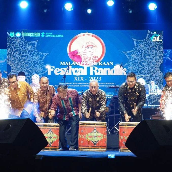 Jawara Idol Husein Alatas Meriahkan Festival Randik 2023