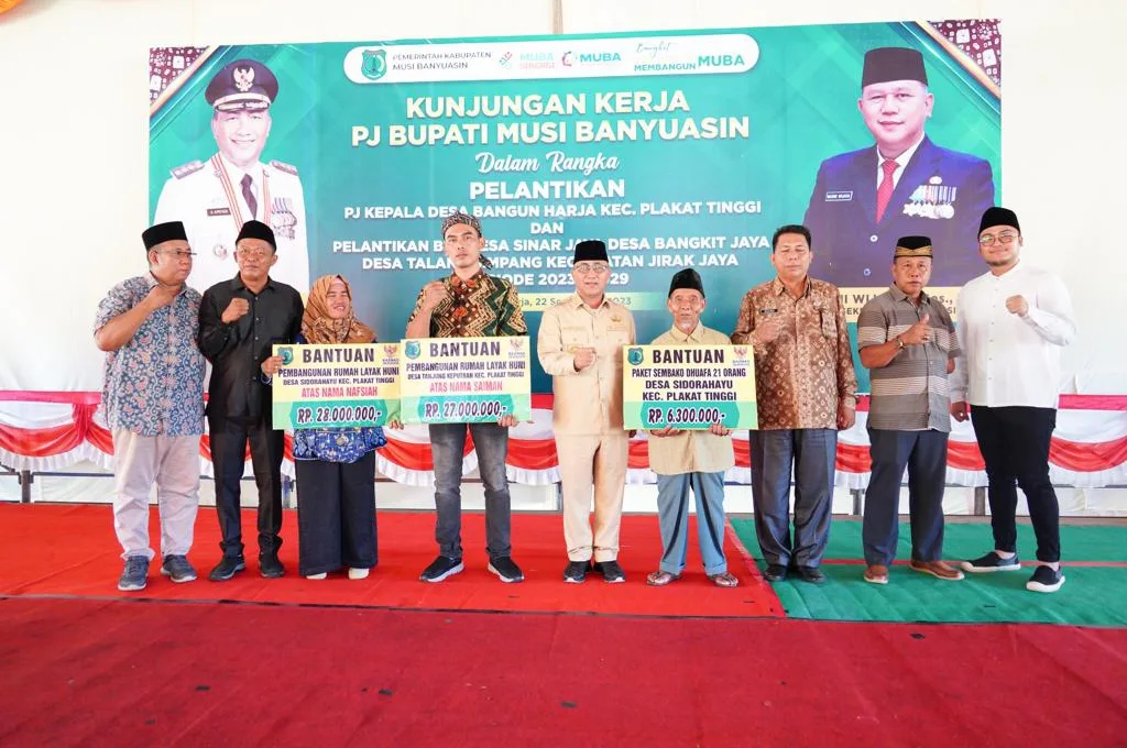 Kunker ke Kecamatan Plakat Tinggi Pj Bupati Muba Lantik Pj Kades Bangun Harja