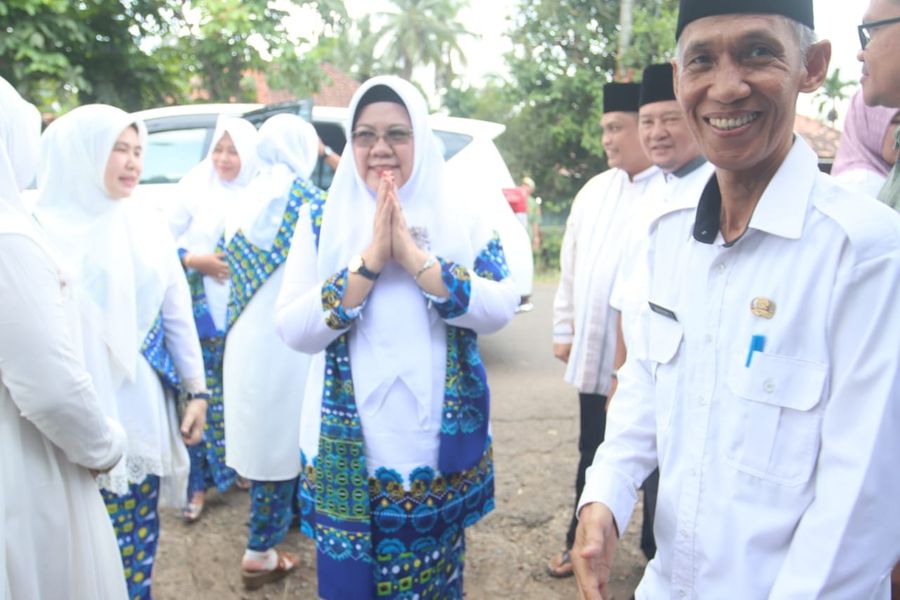 Lantik Pengurus BKMT Lais, Hj Asna Aini Apriyadi Ajak Warga Dukung Sumsel Mandiri Pangan