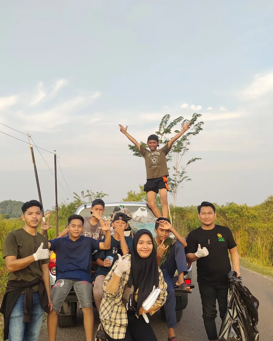 Peringati World Cleanup Day, Ramai-ramai Komunitas di Muba Gelar Bersih-bersih 