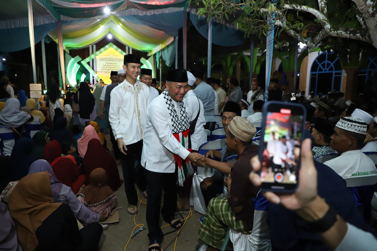 Pj Bupati Apriyadi Disambut Ribuan Santri PonPes Darussalam dan Warga NU