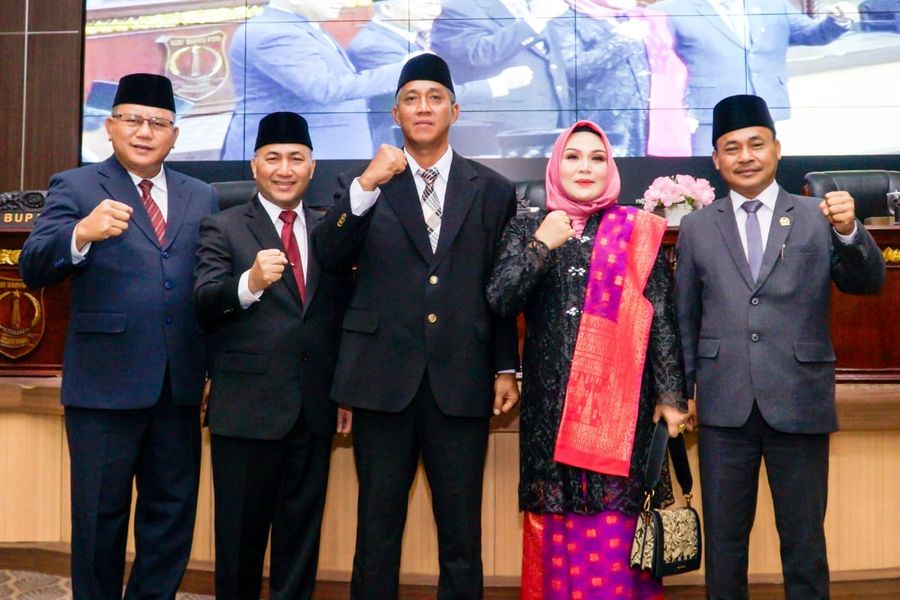 Pj Bupati Apriyadi Hadiri Pelantikan Anggota DPRD Muba PAW