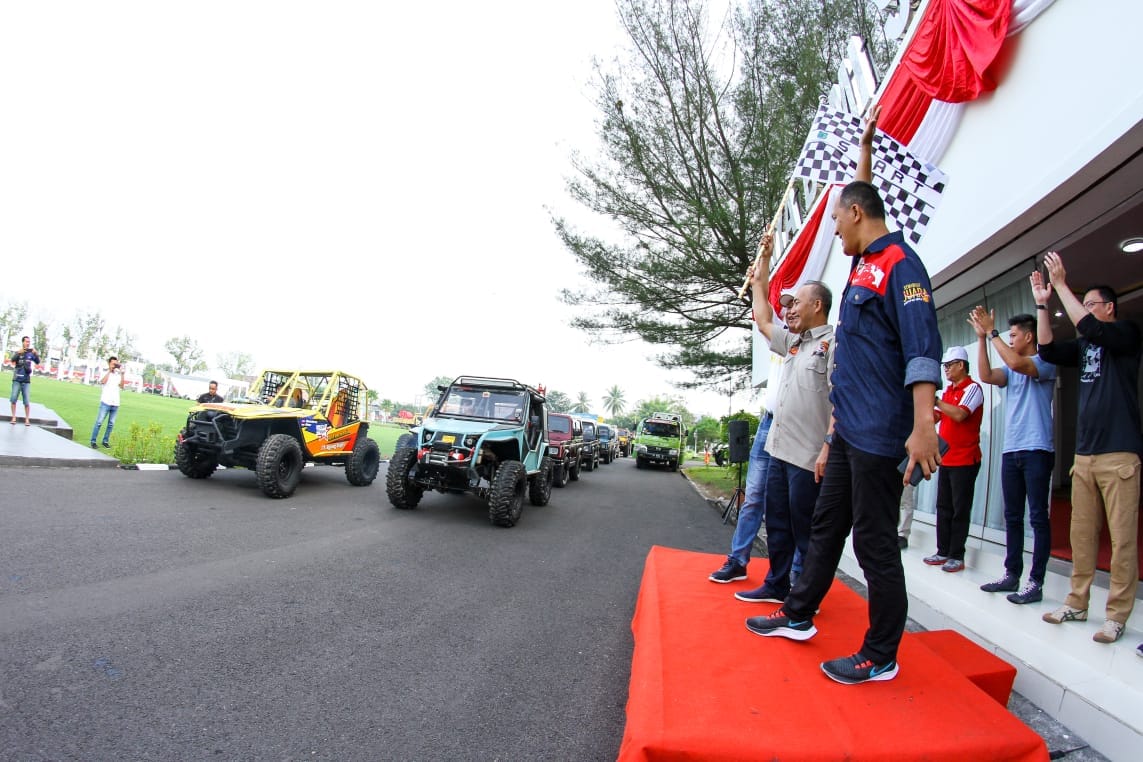 Pj Bupati Apriyadi Lepas Peserta Adventure Offroad Mini Seri III