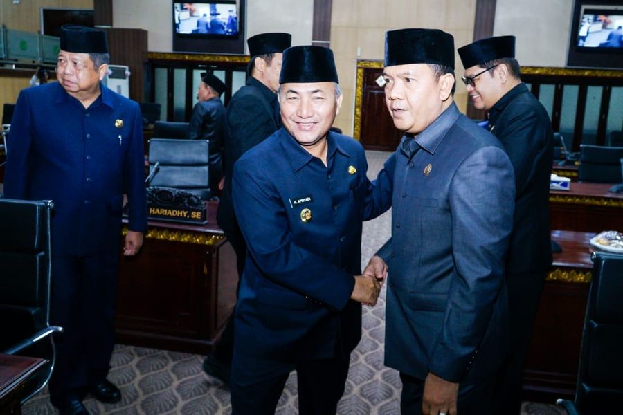 Pj Bupati Muba H Apriyadi Mahmud Dengarkan  Laporan Hasil Reses II DPRD Muba 