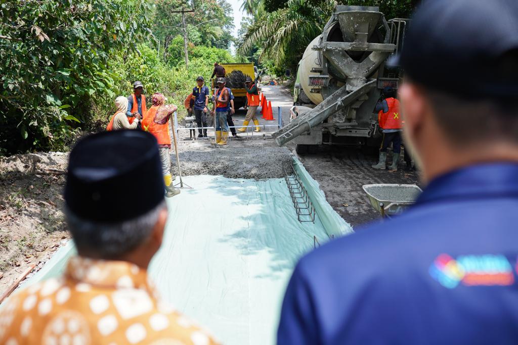 Pj Bupati Muba H Apriyadi Mahmud Pastikan Pembangunan Jalan Sekayu-BandarJaya Dikerjakan Sesuai Targ