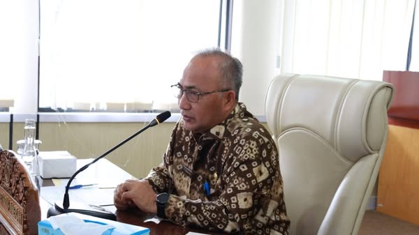 Sekda Apriyadi Pimpin Rapat PKKPR 