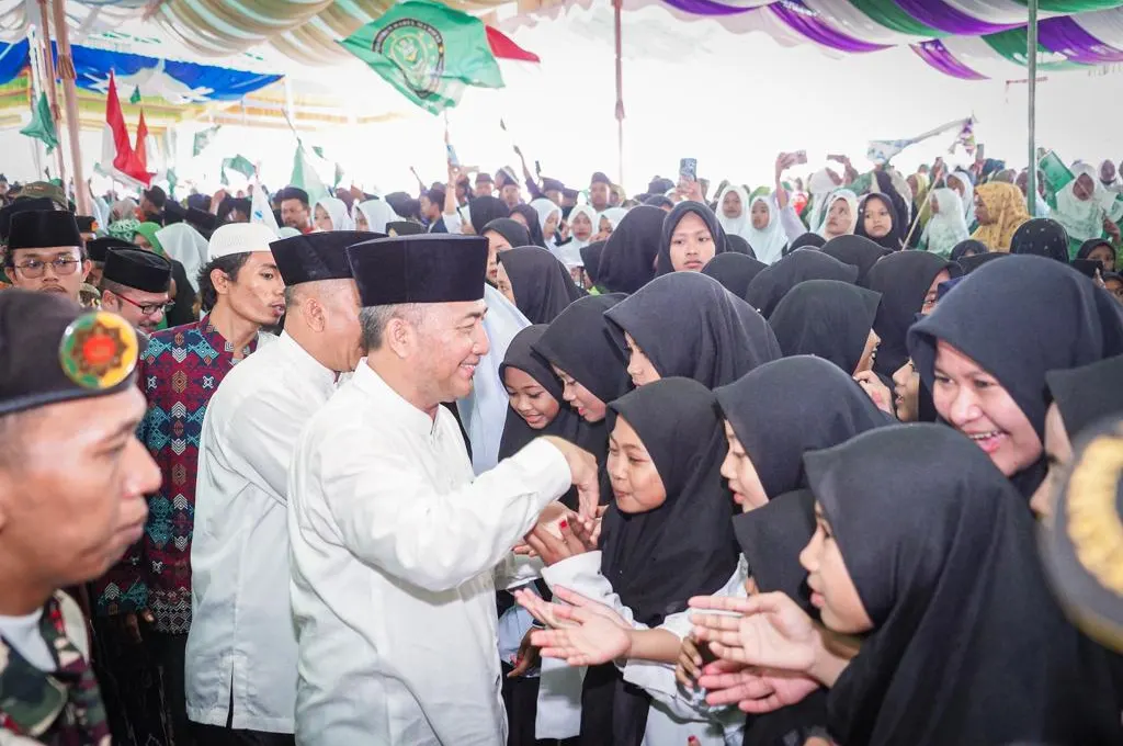 Susuri Daerah Perairan, Apriyadi Ngalap Berkah Bareng Kiyai dan Santri 