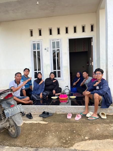 Tim Ekspedisi Patriot Undip Berikan Harapan Baru bagi Warga Transmigrasi Jud Nganti Air Balui