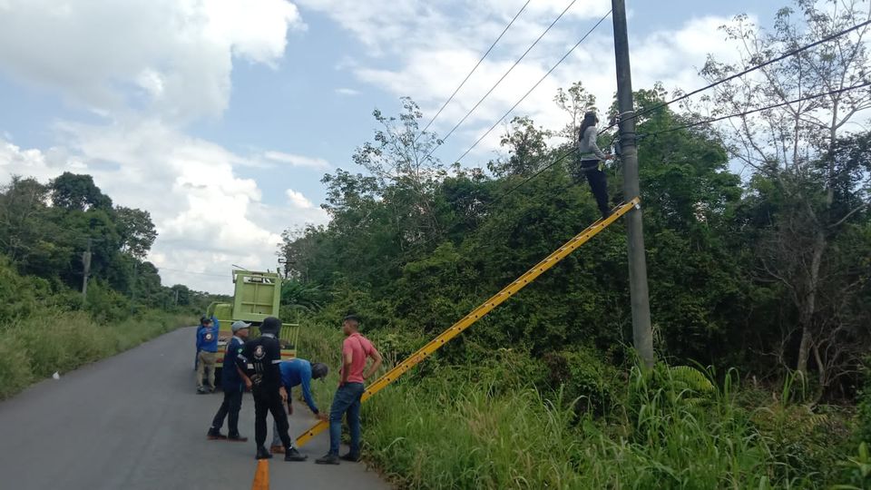 Tindak Lanjuti Aduan Warga di 112, Dinas PU PR Muba Perbaiki Lampu Jalan 